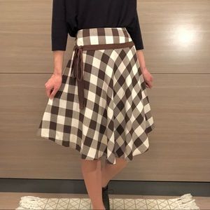 Casagroup brown and white gingham skirt with bow.  15 inch waist.